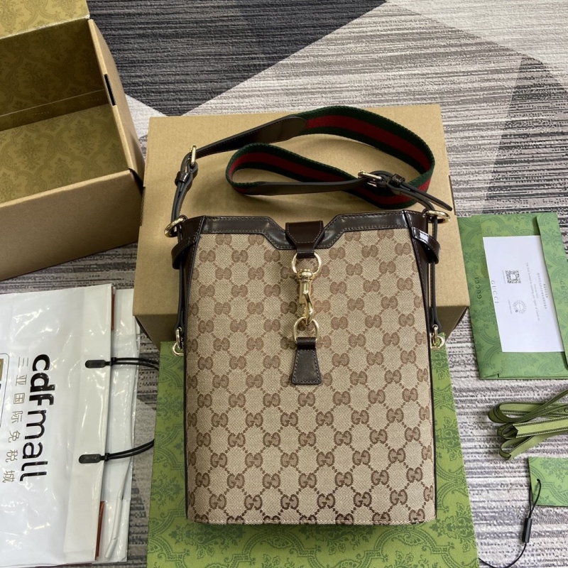 G*u*i bucket bags